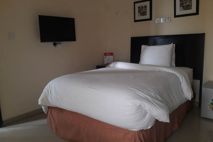 Room 15 of 62