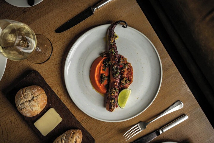 Dining 113 of 139