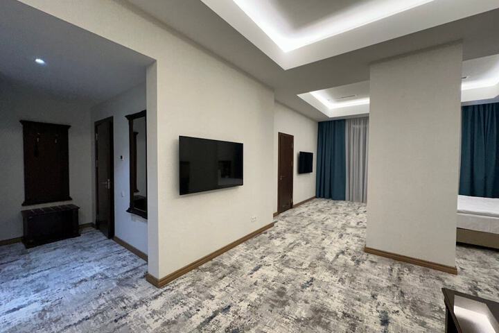 Room 28 of 45