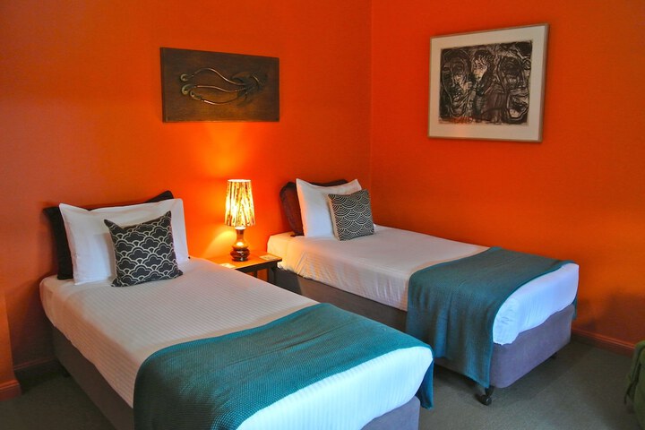 Room 30 of 69