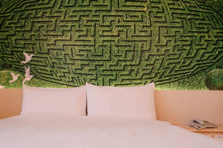 Room 13 of 71