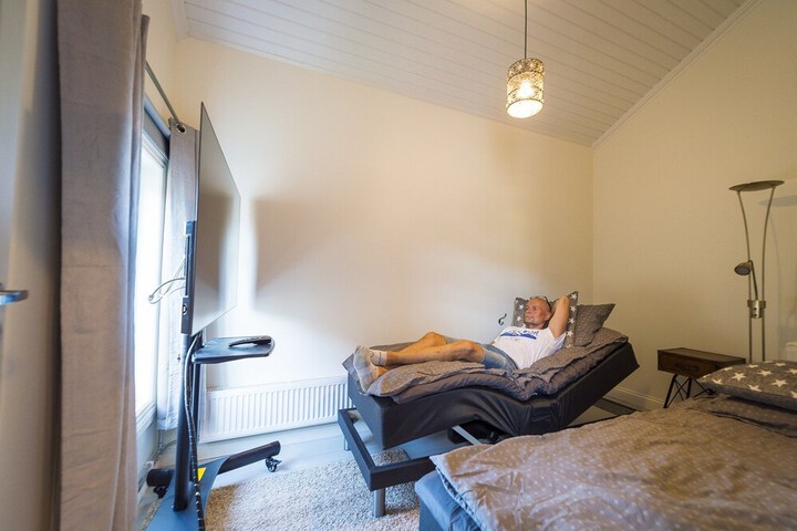 Room 8 of 34