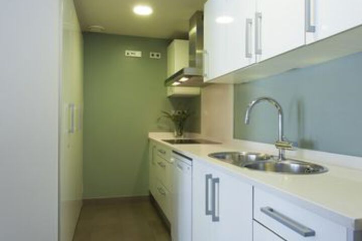 Room 13 of 28