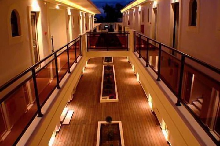 Ballroom/Hall 63 of 85