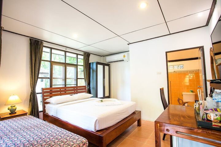 Room 6 of 49