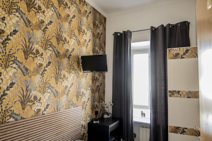 Room 6 of 55