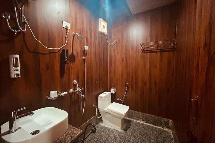Room 10 of 62