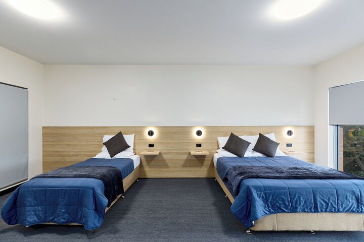 Room 11 of 22