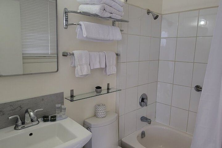 Room 14 of 15