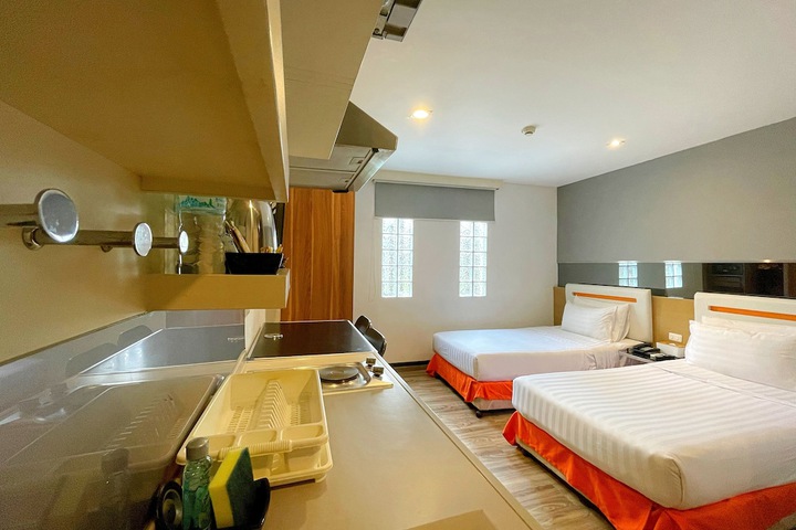 Room 17 of 31