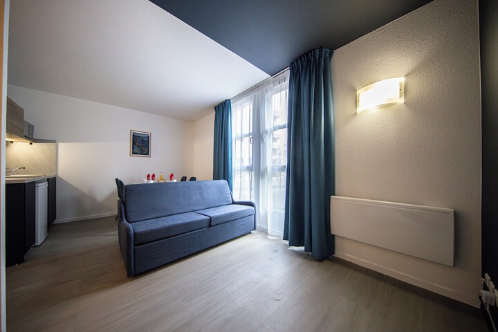 Room 22 of 42