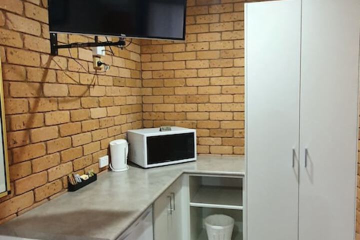 Room 11 of 30