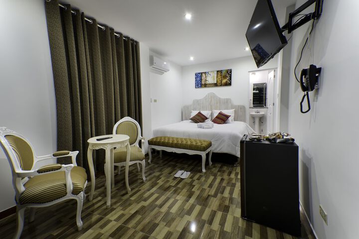 Room 11 of 35