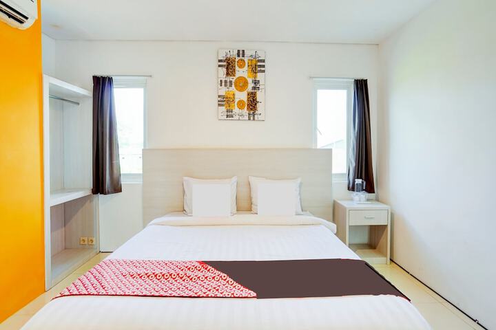 Room 6 of 10