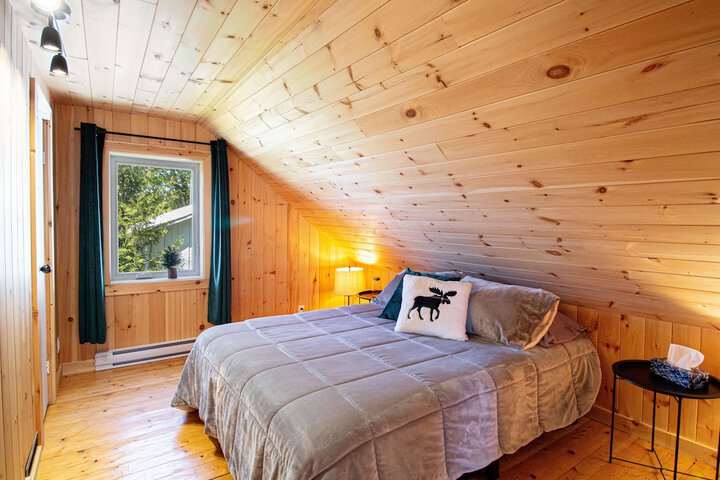 Room 4 of 17