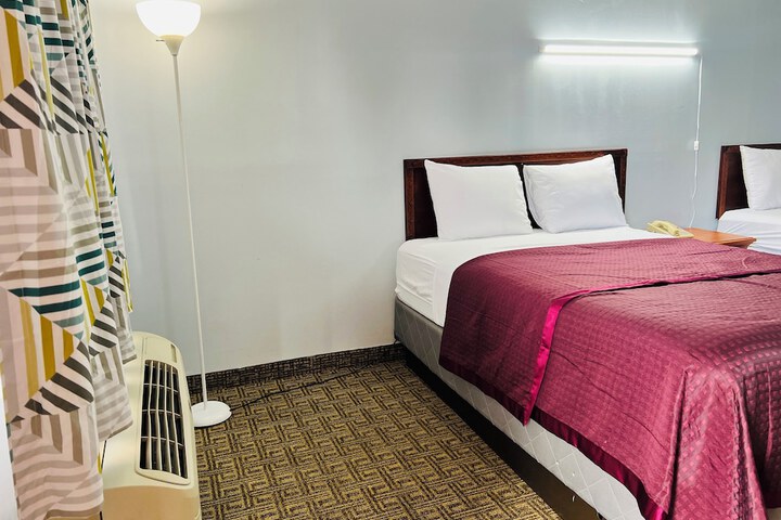 Room 26 of 74