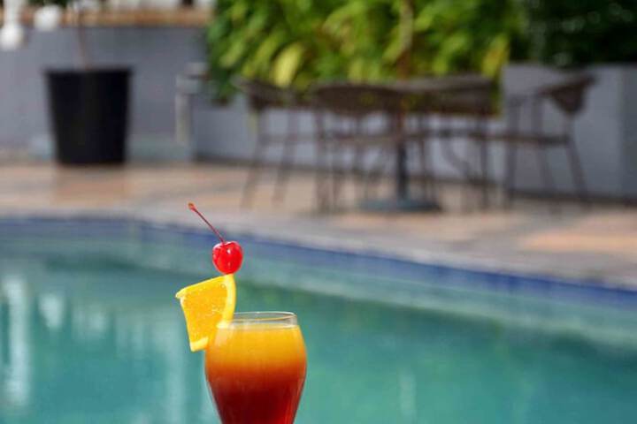 Hotel Pool