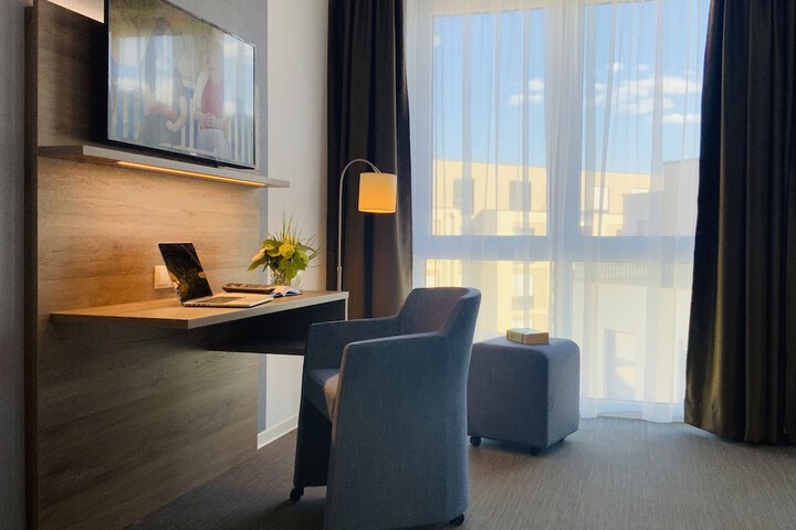 Room 10 of 46