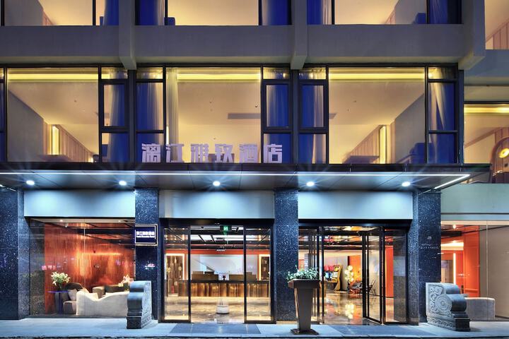 Hotel 137 of 143