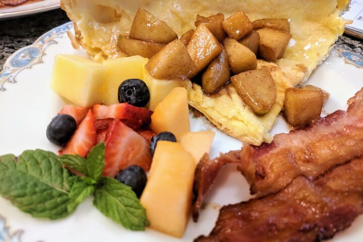 Breakfast/Coffee Service 103 of 124