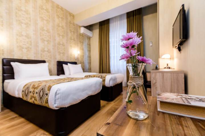 Room 43 of 108