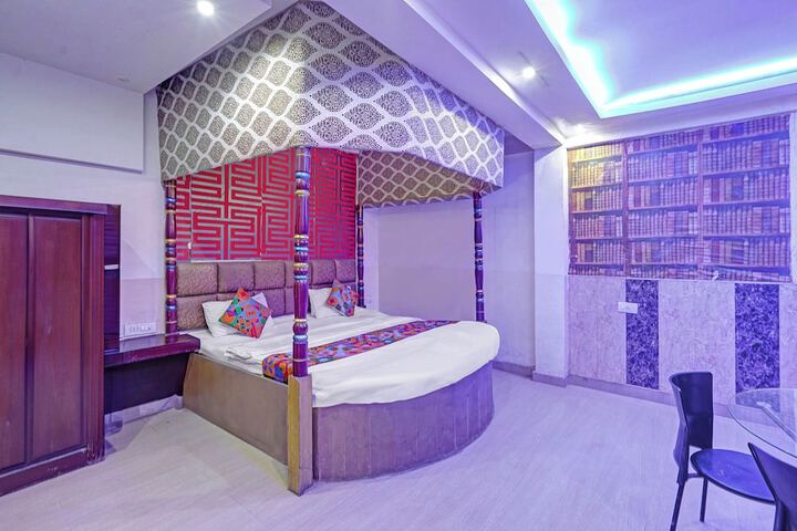 Room 14 of 23