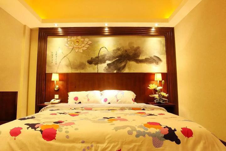 Room 3 of 19