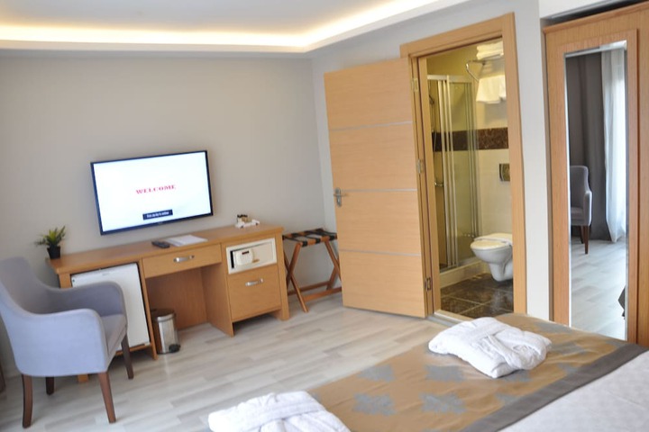 Room 15 of 52