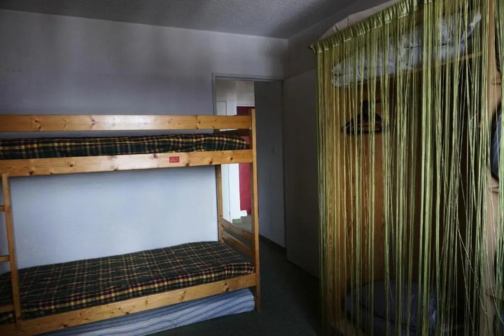 Room 4 of 11