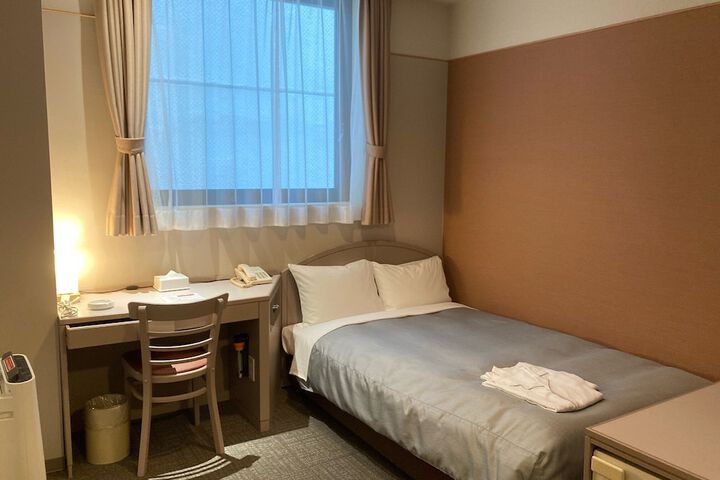 Room 7 of 29