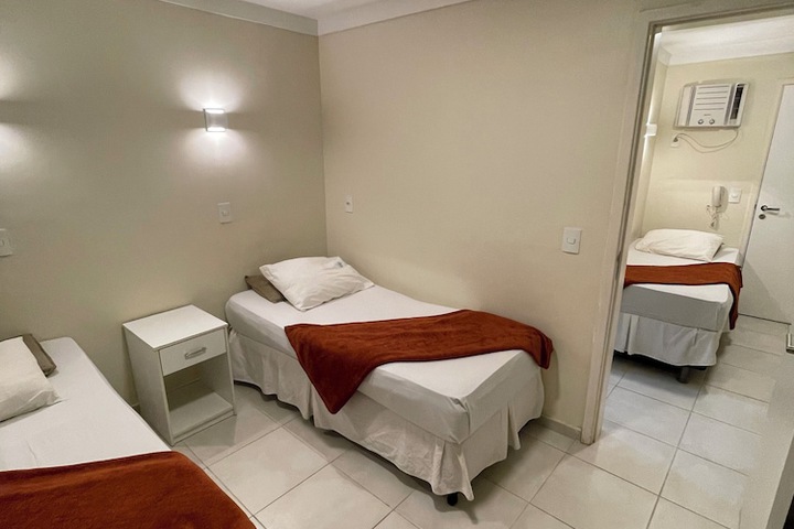 Room 12 of 60