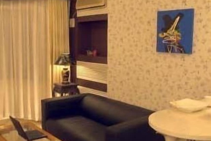 Room 13 of 43