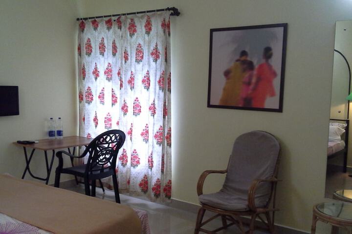 Room 5 of 40