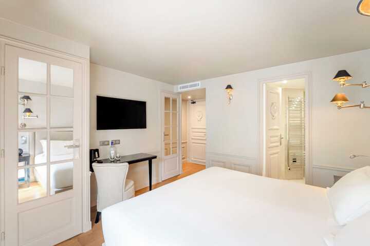 Room 5 of 30
