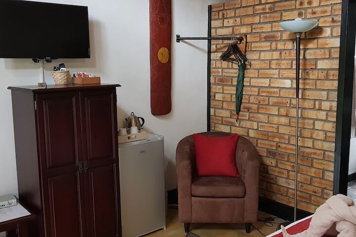 Room 11 of 46