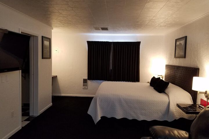 Room 16 of 55