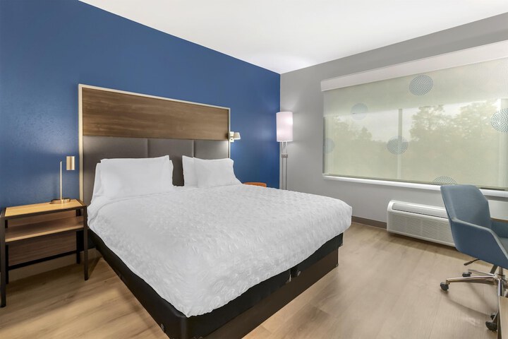 Room 14 of 43