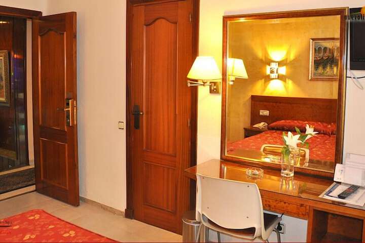 Room 30 of 44
