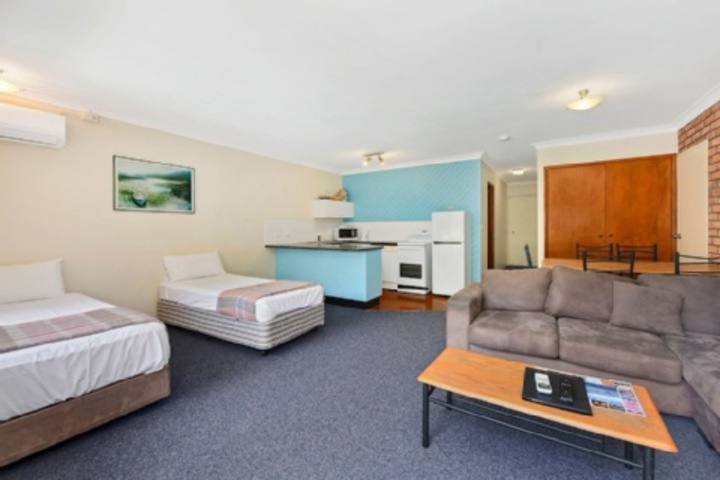 Room 12 of 156
