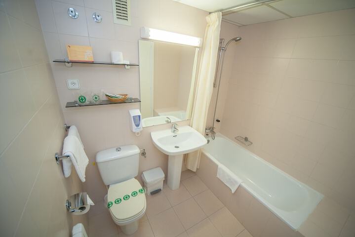 Room 40 of 69