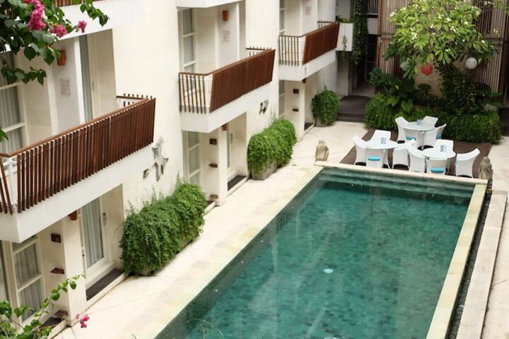 Hotel with Pool