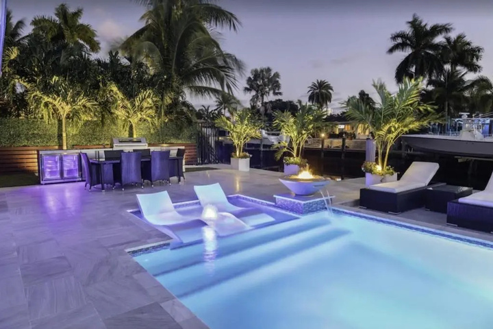 Photo of Upscale Pompano Beach Getaway home 3 bed, 2 bath, Sleeps 8