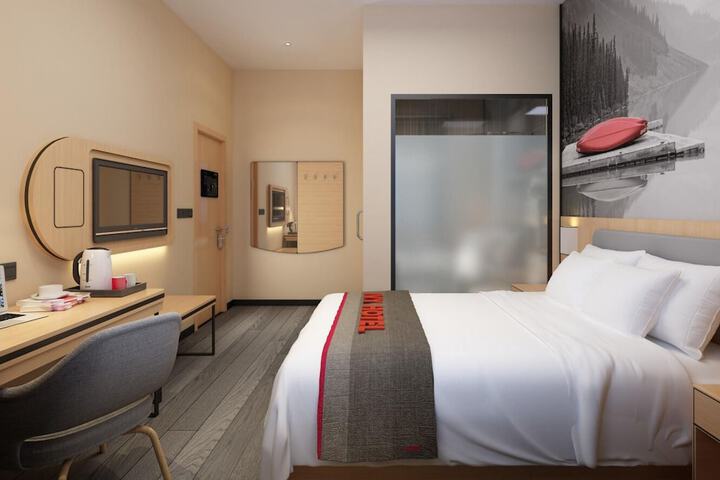 Room 21 of 34