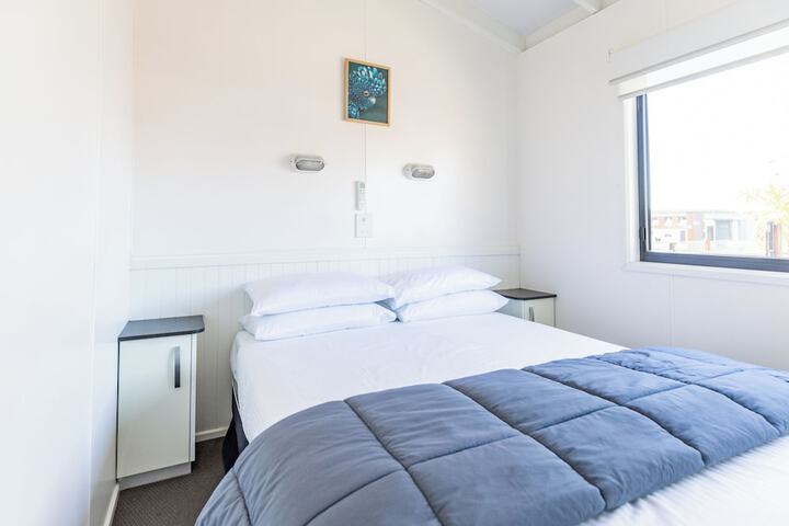 Room 6 of 70