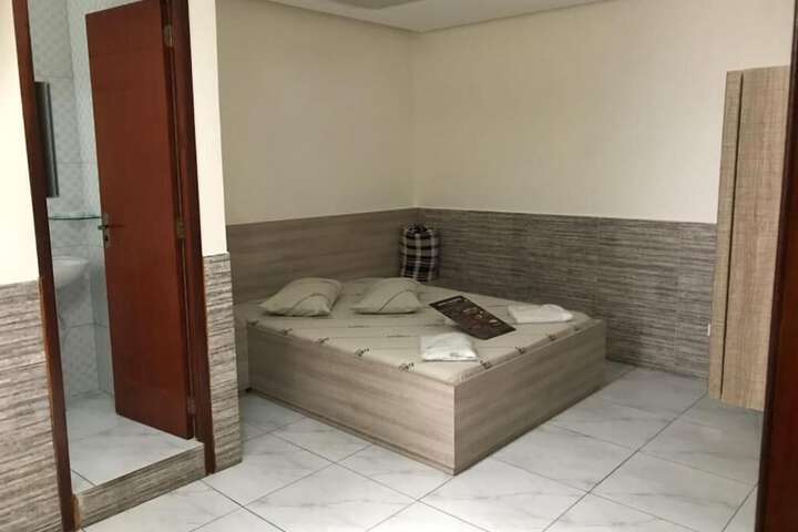 Room 2 of 14
