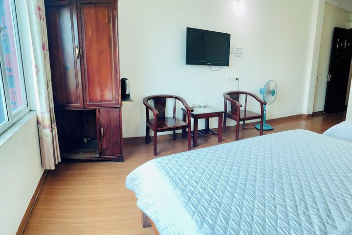 Room 5 of 42