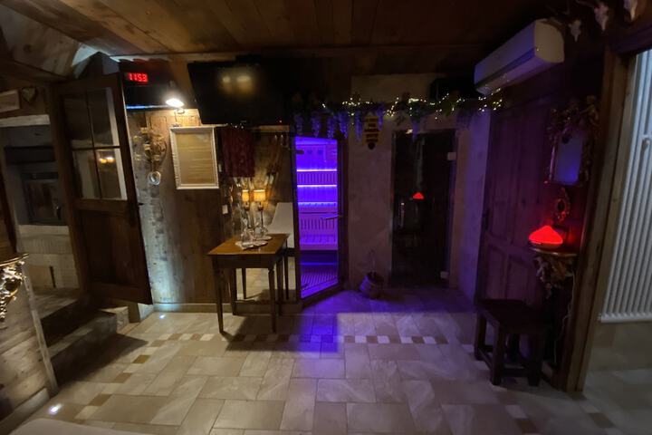Room 28 of 72