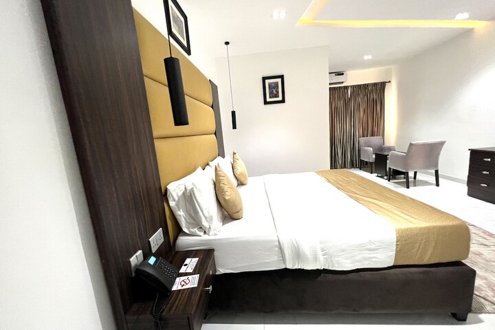 Room 20 of 100