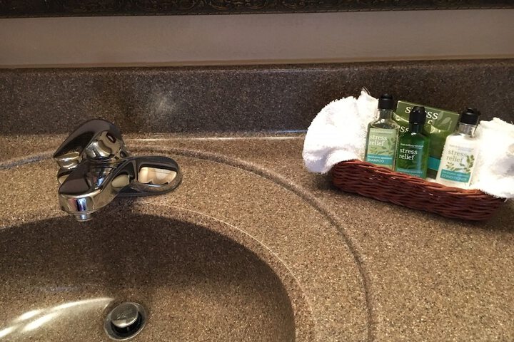Bathroom sink