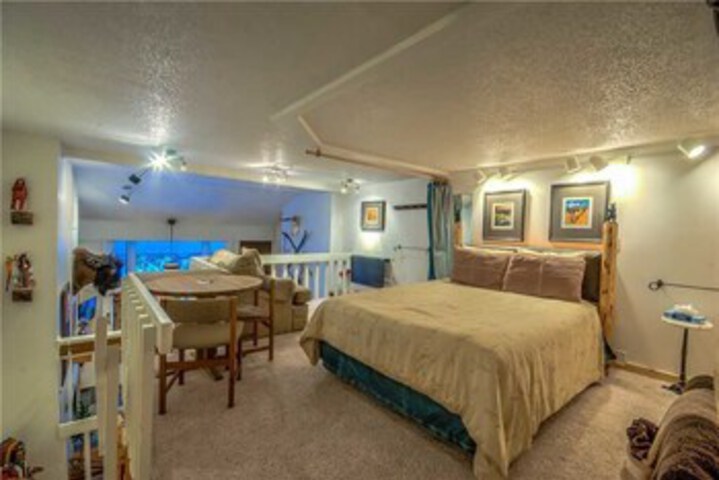 Room 20 of 28